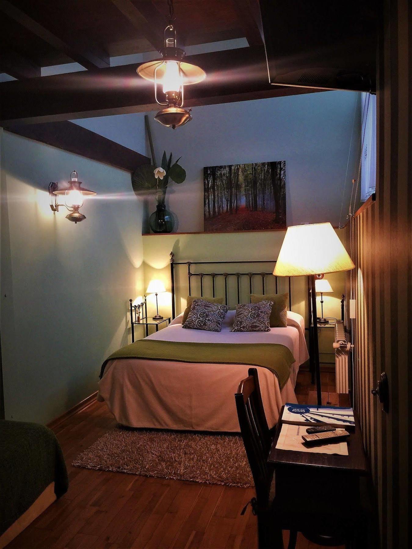 Os Tres Teixos Hotel Adelán Buitenkant foto